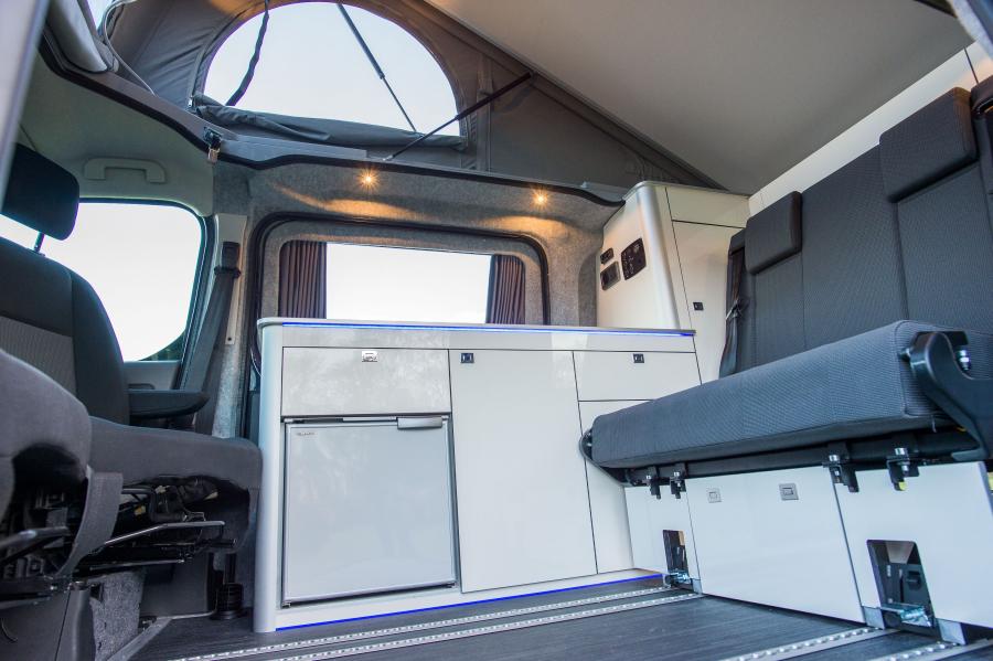 Интерьер Toyota ProAce Lerina Campervan 2018 года  (UK) (фото 3 из 7)